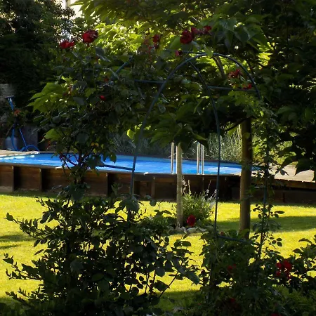 Bed & Breakfast Le Grenier 1 Rue Verte 16140 France