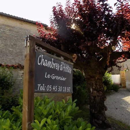 Le Grenier 1 Rue Verte 16140 France Tusson